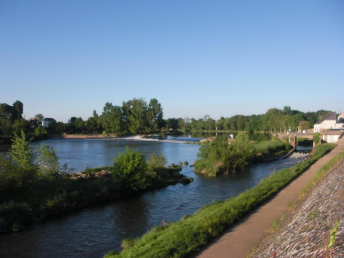 " Le Cher Passant " Savonnieres ภายนอก รูปภาพ