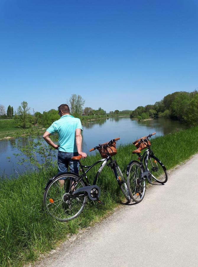 " Le Cher Passant " Savonnieres ภายนอก รูปภาพ